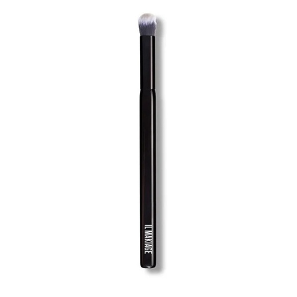 IL MAKIAGE Other - NIB Il Makiage CONCEALER BLENDING BRUSH #140